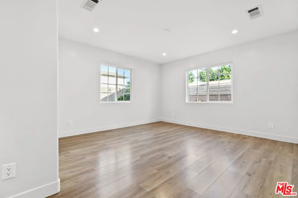 10823 Cantara Street, Sun Valley, California 91352 home-pic-48